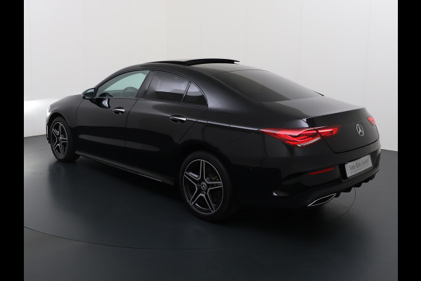 Mercedes-Benz CLA-Klasse 250e AMG // SoH 95% // Panoramadak // Carplay // MultiBeam LED // Sfeerverlichting // Night pakket // Keyless // 18" AMG