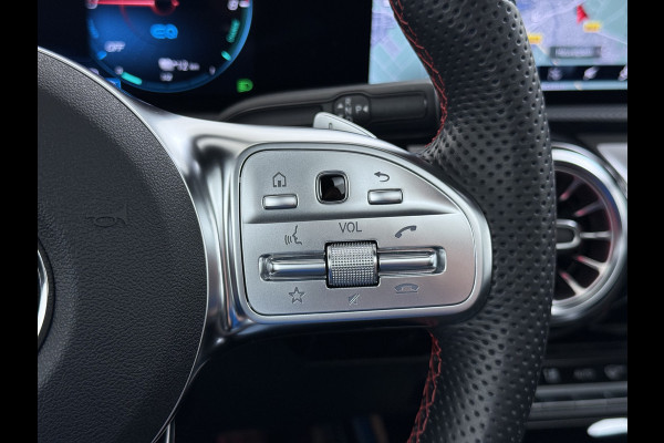 Mercedes-Benz CLA-Klasse 250e AMG // SoH 95% // Panoramadak // Carplay // MultiBeam LED // Sfeerverlichting // Night pakket // Keyless // 18" AMG