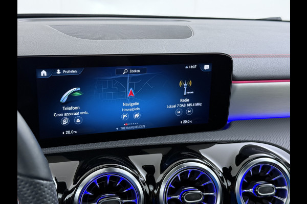 Mercedes-Benz CLA-Klasse 250e AMG // SoH 95% // Panoramadak // Carplay // MultiBeam LED // Sfeerverlichting // Night pakket // Keyless // 18" AMG