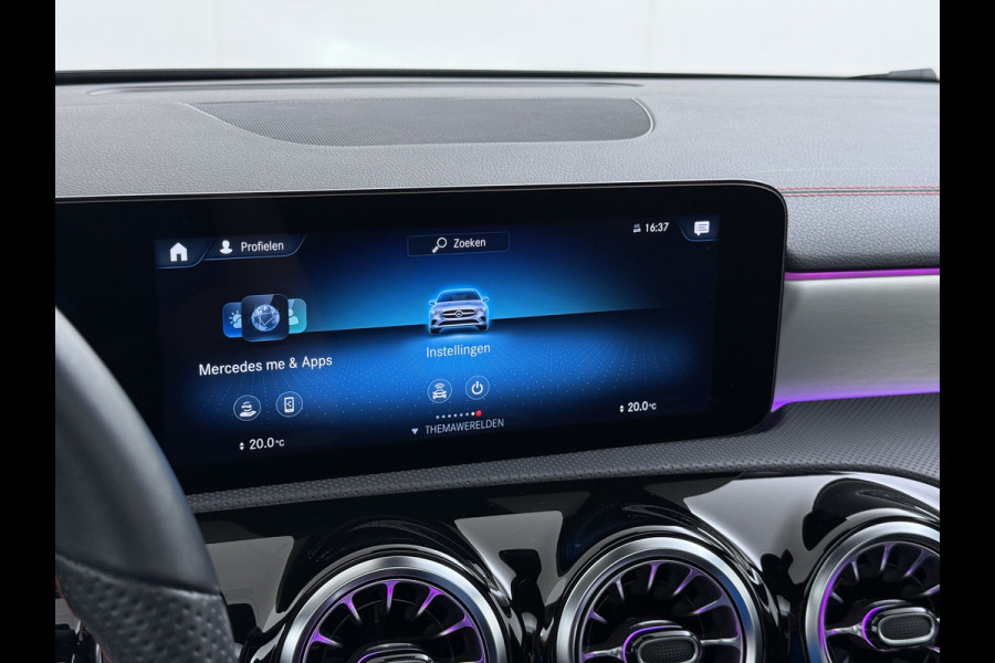 Mercedes-Benz CLA-Klasse 250e AMG // SoH 95% // Panoramadak // Carplay // MultiBeam LED // Sfeerverlichting // Night pakket // Keyless // 18" AMG