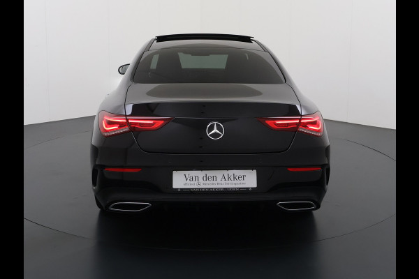 Mercedes-Benz CLA-Klasse 250e AMG // SoH 95% // Panoramadak // Carplay // MultiBeam LED // Sfeerverlichting // Night pakket // Keyless // 18" AMG