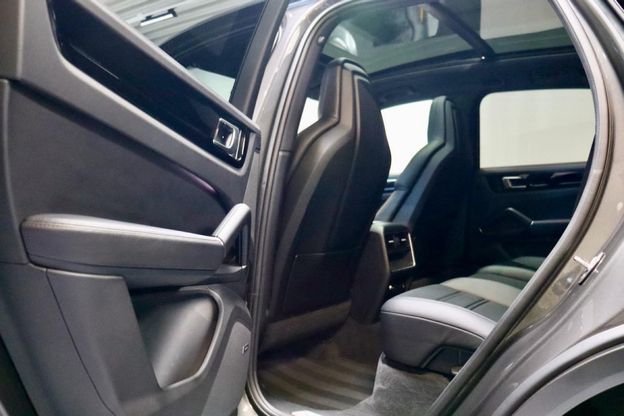 Porsche Cayenne 3.0 E-Hybrid|Sport-Design|18weg|PANO|Stoelventi