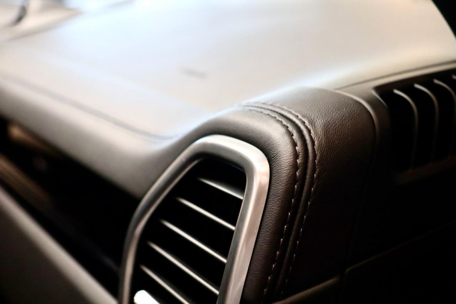 Porsche Cayenne 3.0 E-Hybrid|Sport-Design|18weg|PANO|Stoelventi