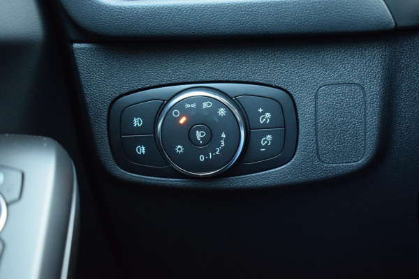Ford Focus 1.0 EcoBoost Hybrid ST Line X | Pano | Stuur- en Stoelverw. | Sportstoelen