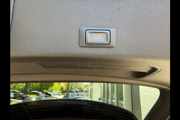 Audi e-tron 50 quattro S edition 71 kWh l S-Line l Trekhaak l Carplay l Xenon l Climate l 360 Camera l ACC l Lane Assist l VDOH l