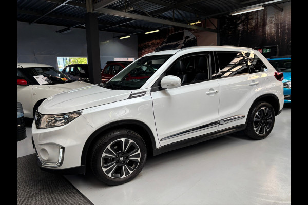 Suzuki Vitara 1.4 Boosterjet Style Smart Hybrid / PANO / Carplay