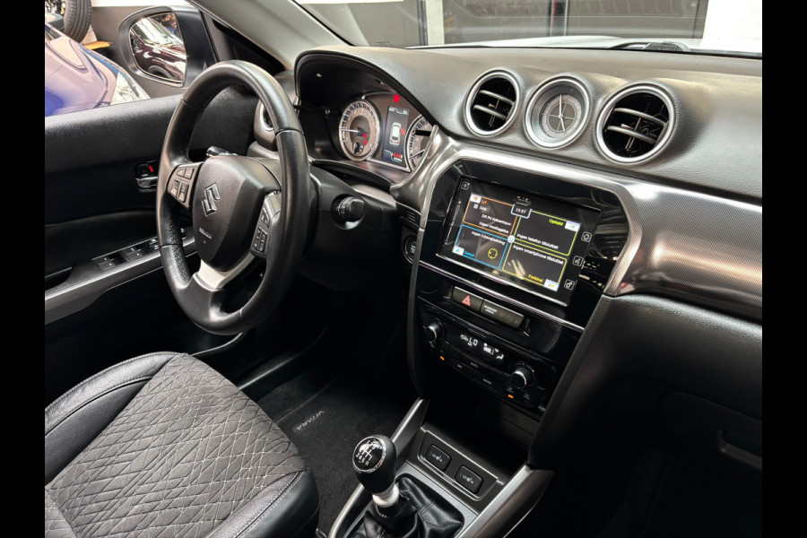 Suzuki Vitara 1.4 Boosterjet Style Smart Hybrid / PANO / Carplay