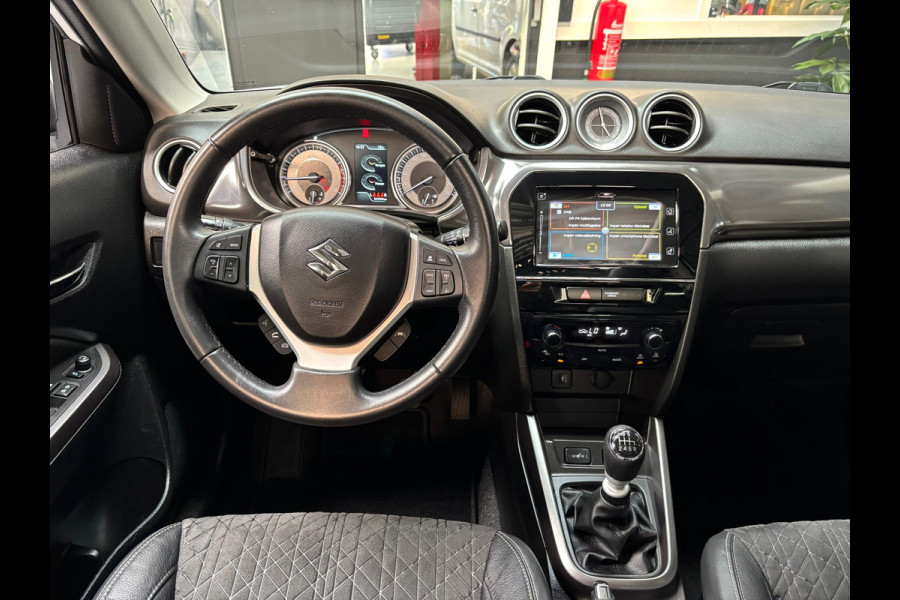 Suzuki Vitara 1.4 Boosterjet Style Smart Hybrid / PANO / Carplay