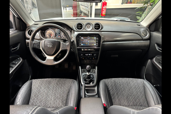 Suzuki Vitara 1.4 Boosterjet Style Smart Hybrid / PANO / Carplay