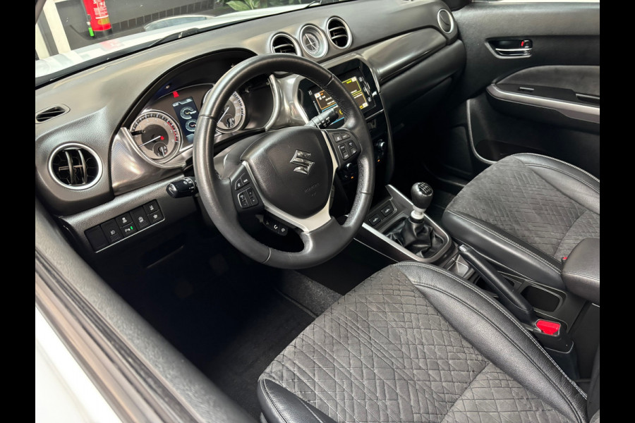 Suzuki Vitara 1.4 Boosterjet Style Smart Hybrid / PANO / Carplay