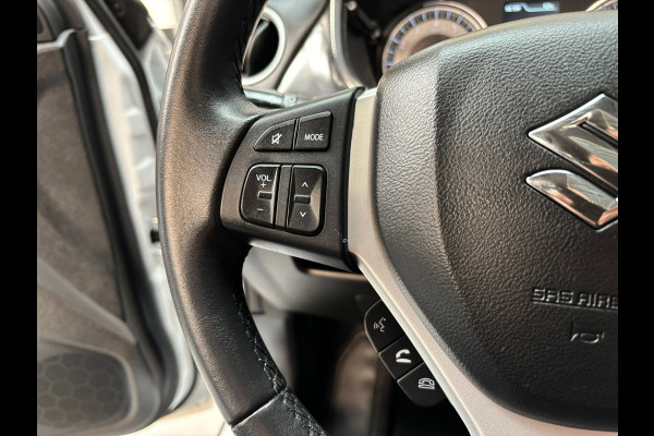 Suzuki Vitara 1.4 Boosterjet Style Smart Hybrid / PANO / Carplay