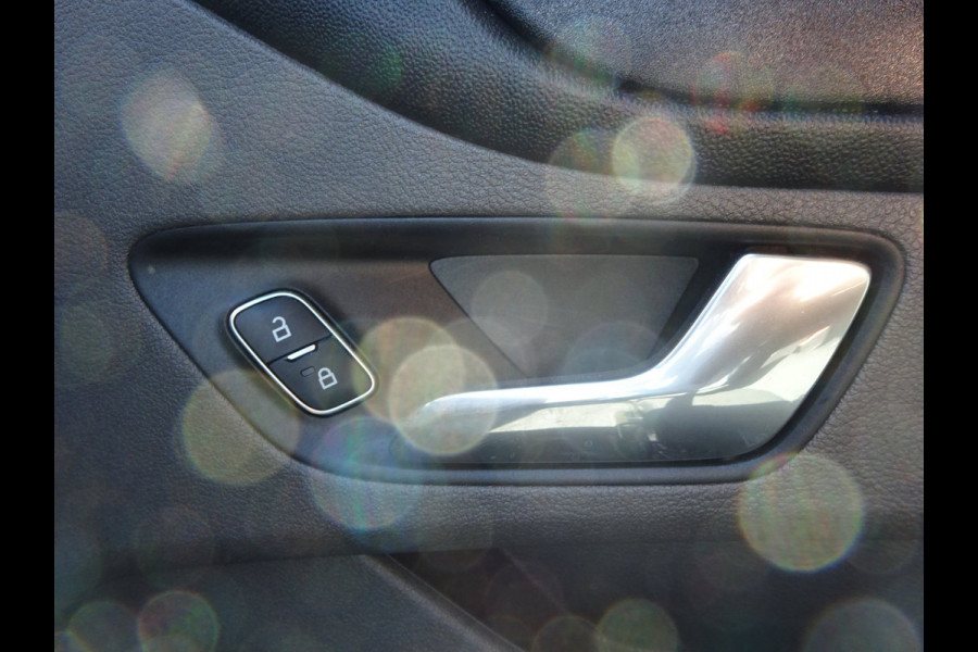 Ford Transit Custom 340 1.0 EcoBoost L1H1 PHEV Trend BENZINE HYBRIDE 500 KM Rijbereik