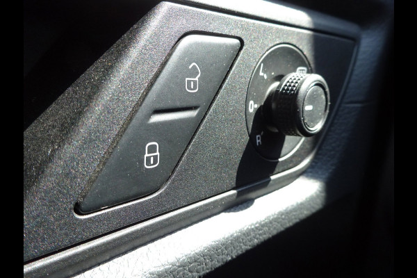 Volkswagen Caddy 2.0 TDI L2H1 VW MAXI DSG AUTOMAAT LAADRUIMTE INRICHTING AIRCO CRUISE NAVIGATIE