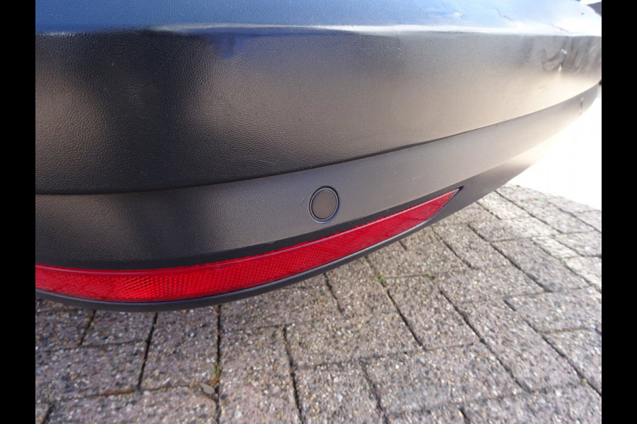 Volkswagen Caddy 2.0 TDI L2H1 VW MAXI DSG AUTOMAAT LAADRUIMTE INRICHTING AIRCO CRUISE NAVIGATIE