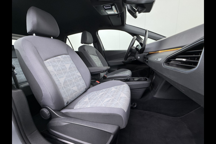 Volkswagen ID.3 First 58kWh SOH 94% Trekhaak Adap.Cruise AppConnect Navi Stoelverw. Pdc Dab Aut.Verlichting Bluetooth Ecc Isofix Led Elek.Ramen Verwarmbare Spiegels Org.NL-auto!