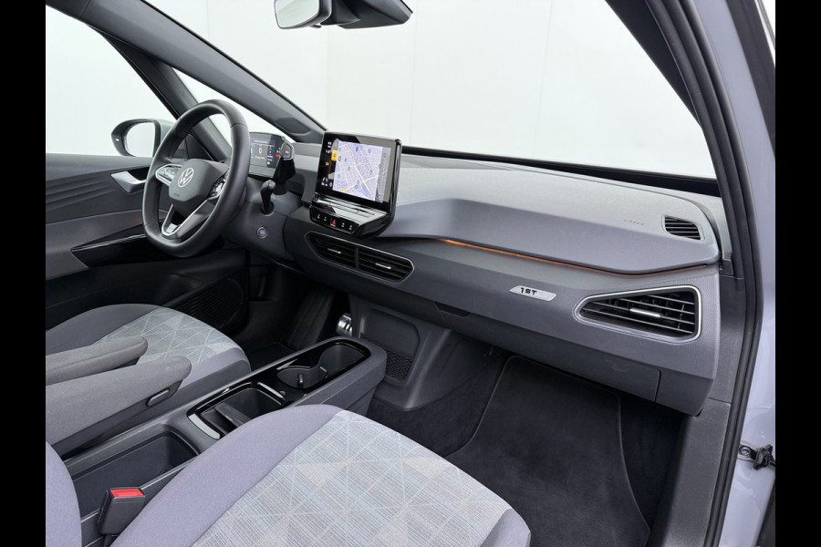 Volkswagen ID.3 First 58kWh SOH 94% Trekhaak Adap.Cruise AppConnect Navi Stoelverw. Pdc Dab Aut.Verlichting Bluetooth Ecc Isofix Led Elek.Ramen Verwarmbare Spiegels Org.NL-auto!