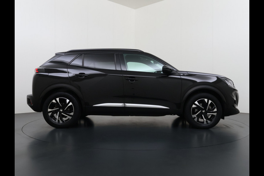 Peugeot e-2008 GT-Line EV50kWh Soh 93% 360Camera Navi Apple Carplay Android Ecc Cruise Control Keyless 1/2Leer Pdc DAB+ Bluetooth Led Connected services Verkeersbord detectie Usb PrivacyGlass 17''LM Regensensor Led Verkeersbord detectie