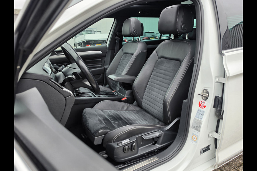 Volkswagen Passat Variant 1.4 TSI PHEV GTE Business Pano Stoel Massage Acc