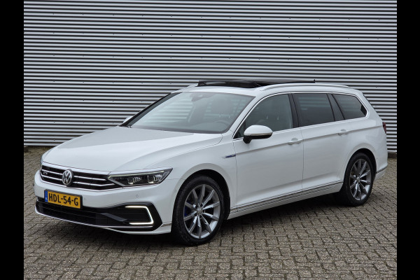 Volkswagen Passat Variant 1.4 TSI PHEV GTE Business Pano Stoel Massage Acc