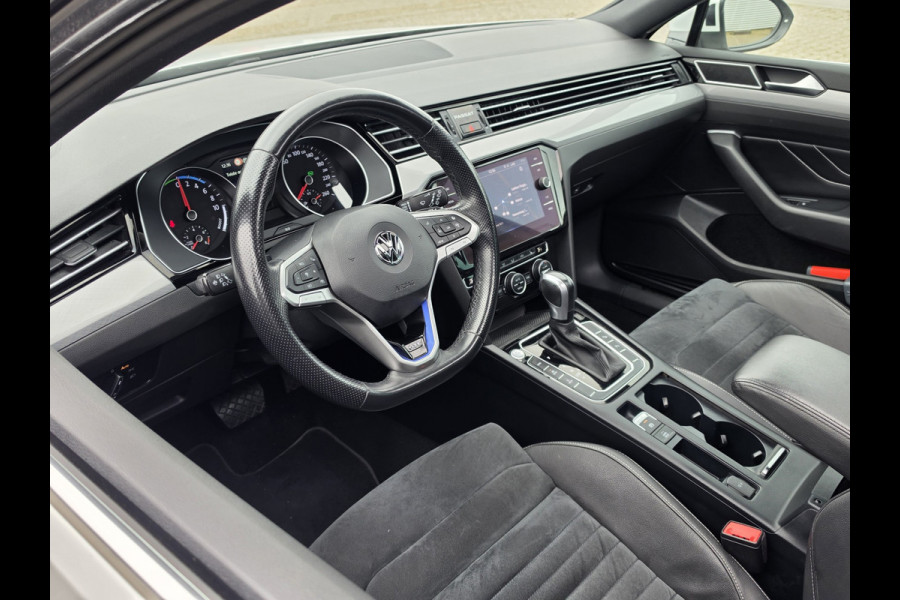 Volkswagen Passat Variant 1.4 TSI PHEV GTE Business Pano Stoel Massage Acc
