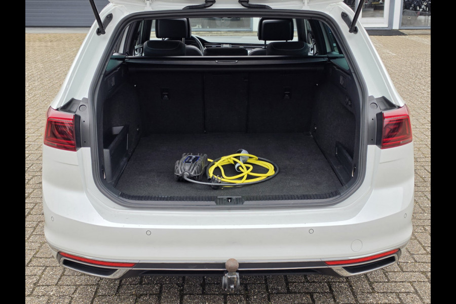 Volkswagen Passat Variant 1.4 TSI PHEV GTE Business Pano Stoel Massage Acc