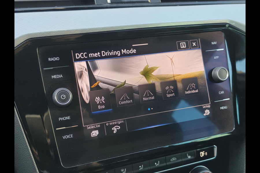 Volkswagen Passat Variant 1.4 TSI PHEV GTE Business Pano Stoel Massage Acc