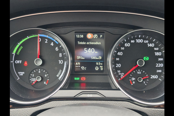 Volkswagen Passat Variant 1.4 TSI PHEV GTE Business Pano Stoel Massage Acc
