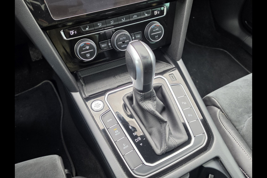 Volkswagen Passat Variant 1.4 TSI PHEV GTE Business Pano Stoel Massage Acc