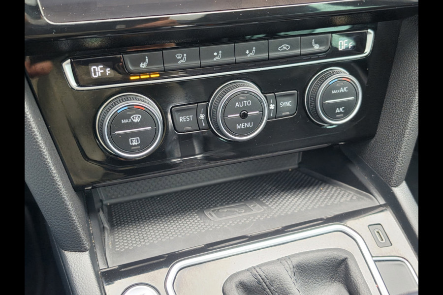 Volkswagen Passat Variant 1.4 TSI PHEV GTE Business Pano Stoel Massage Acc