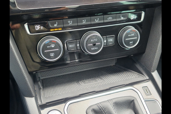 Volkswagen Passat Variant 1.4 TSI PHEV GTE Business Pano Stoel Massage Acc