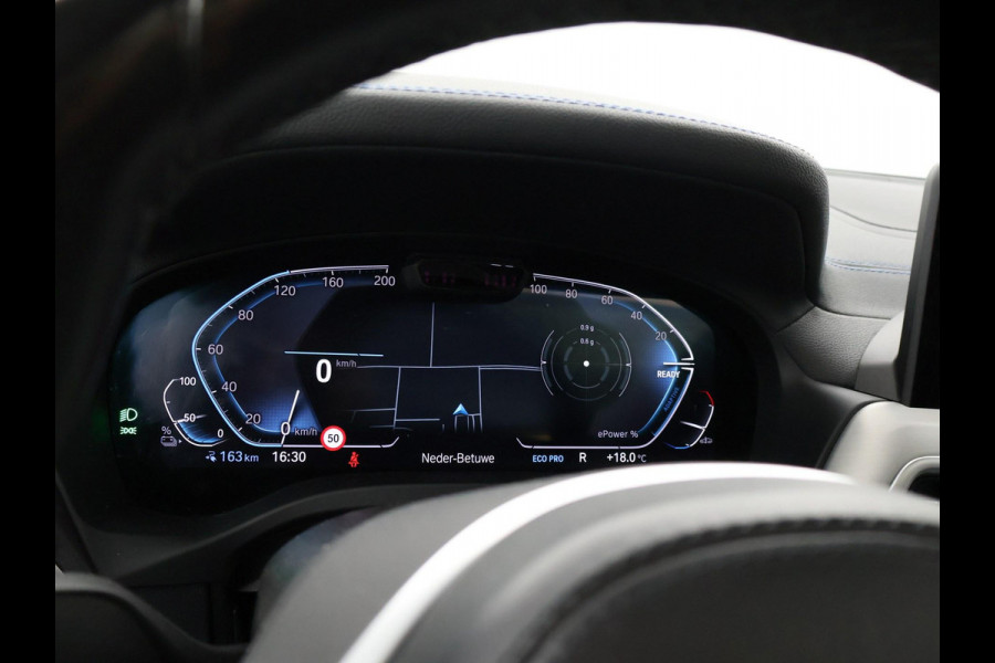 BMW iX3 M-SPORT HIGH EXECUTIVE 80 kWh + TREKHAAK | HEAD-UP | 360 CAMERA | PANORAMA | STUURVERWARMING