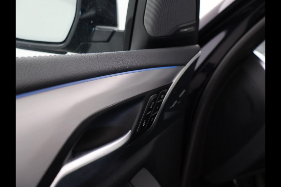 BMW iX3 M-SPORT HIGH EXECUTIVE 80 kWh + TREKHAAK | HEAD-UP | 360 CAMERA | PANORAMA | STUURVERWARMING