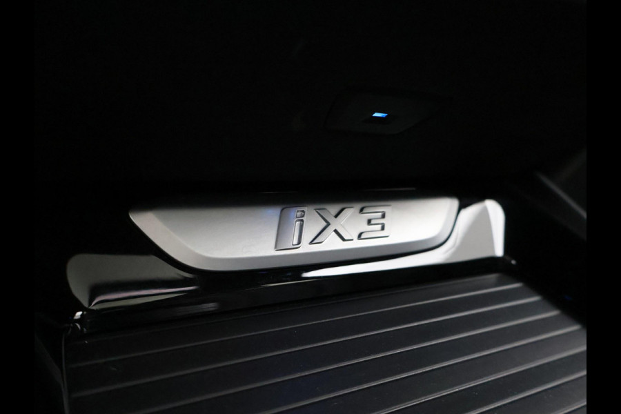 BMW iX3 M-SPORT HIGH EXECUTIVE 80 kWh + TREKHAAK | HEAD-UP | 360 CAMERA | PANORAMA | STUURVERWARMING