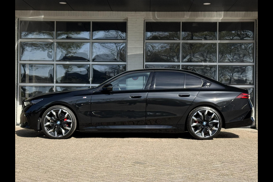 BMW 5 Serie 530e M SPORT PRO | STOELVENTILATIE | PANORAMA | HARMAN KARDON | COMFORTPACK | 21 INCH |