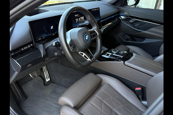 BMW 5 Serie 530e M SPORT PRO | STOELVENTILATIE | PANORAMA | HARMAN KARDON | COMFORTPACK | 21 INCH |