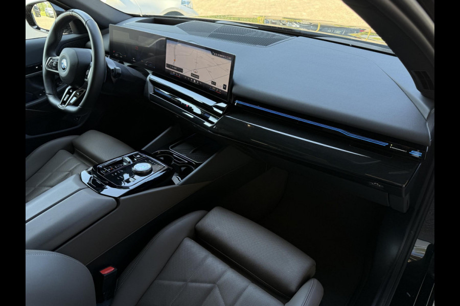 BMW 5 Serie 530e M SPORT PRO | STOELVENTILATIE | PANORAMA | HARMAN KARDON | COMFORTPACK | 21 INCH |