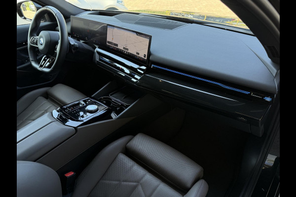 BMW 5 Serie 530e M SPORT PRO | STOELVENTILATIE | PANORAMA | HARMAN KARDON | COMFORTPACK | 21 INCH |