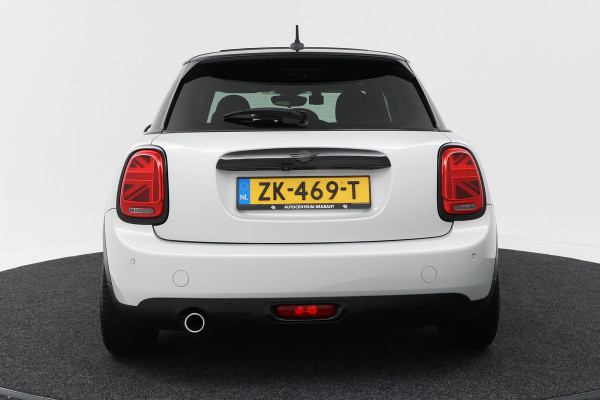 MINI Mini 1.5 Cooper Chili (PANORAMADAK, CAMERA, STOELVERWARMING, H/K AUDIO, DEALER ONDERHOUDEN)