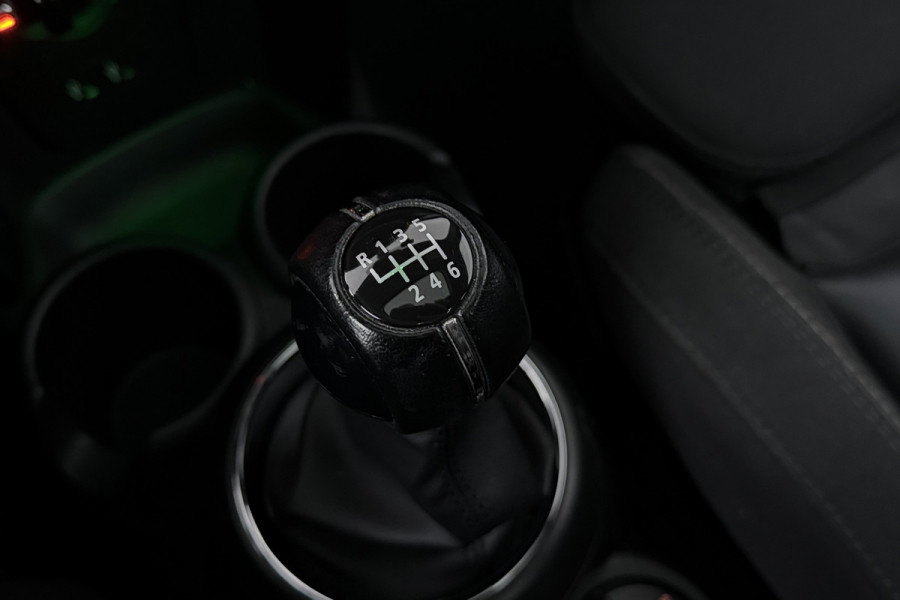 MINI Mini 1.5 Cooper Chili (PANORAMADAK, CAMERA, STOELVERWARMING, H/K AUDIO, DEALER ONDERHOUDEN)