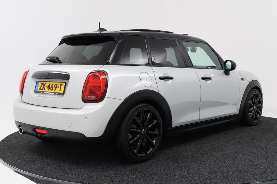 MINI Mini 1.5 Cooper Chili (PANORAMADAK, CAMERA, STOELVERWARMING, H/K AUDIO, DEALER ONDERHOUDEN)