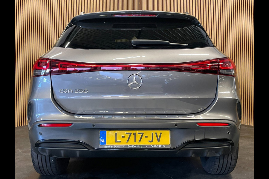 Mercedes-Benz EQA 250 Business Solution AMG 67 kWh|97% SOH|DIGITAL COCKPIT|CARPLAY|CAMERA|STOELVERWARMING|1/2 LEDER|NAP|NL-AUTO|