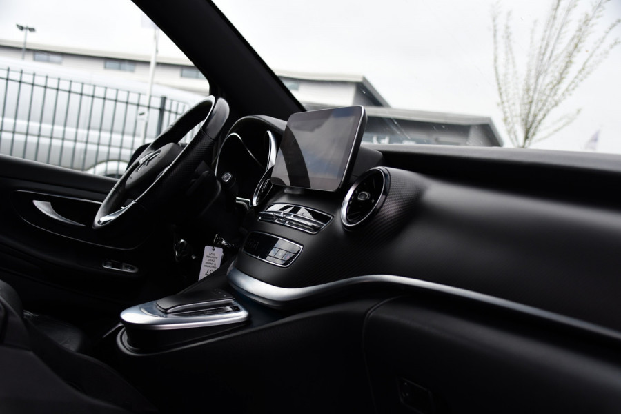 Mercedes-Benz V-Klasse 300d AMG Black Edition Camera, Cruise, Carplay, LED, 2 x Schuifdeur, 237pk, Automaat, Leder, Automaat, Multimedia, Stoelverwarming, Uniek!