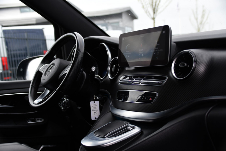 Mercedes-Benz V-Klasse 300d AMG Black Edition Camera, Cruise, Carplay, LED, 2 x Schuifdeur, 237pk, Automaat, Leder, Automaat, Multimedia, Stoelverwarming, Uniek!