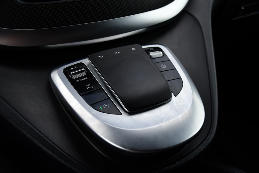 Mercedes-Benz V-Klasse 300d AMG Black Edition Camera, Cruise, Carplay, LED, 2 x Schuifdeur, 237pk, Automaat, Leder, Automaat, Multimedia, Stoelverwarming, Uniek!