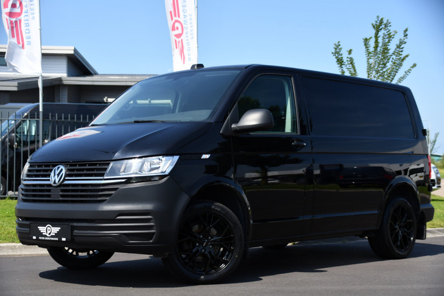 Volkswagen Transporter 2.0 TDI L1H1 30 Black Edition Cruise, Carplay, 150PK, Automaat, Standkachel, Stoelverwarming, Sensoren, Trekhaak