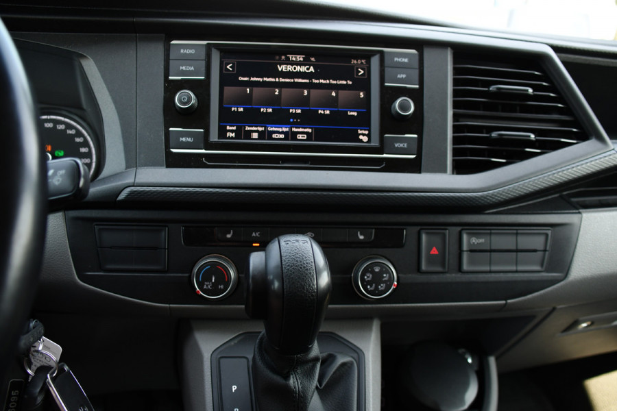 Volkswagen Transporter 2.0 TDI L1H1 30 Black Edition Cruise, Carplay, 150PK, Automaat, Standkachel, Stoelverwarming, Sensoren, Trekhaak