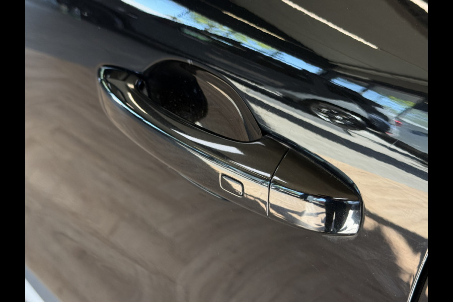 Renault Captur 1.3 TCe 155 Edition One | Pano | 360 Camera | Stoel&Stuurverwarming | 18" |  Groot Navi | ACC | Dodehoek | 100% onderhouden!