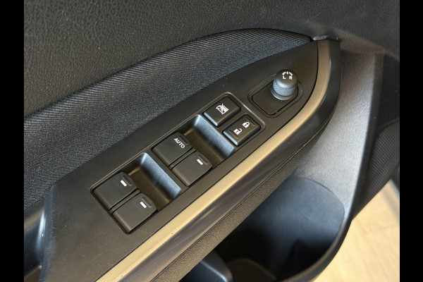 Suzuki Vitara 1.4 Boosterjet Comfort | Navi | Stoelverwarming | 17" | Camera | Carplay | Cruise | 100% onderhouden