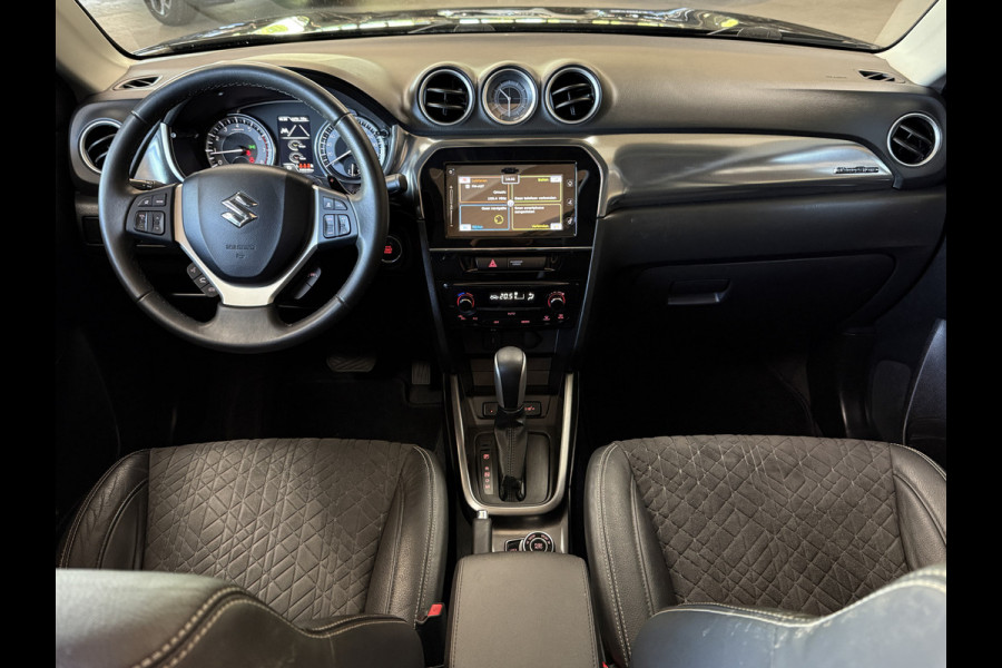 Suzuki Vitara 1.4 Boosterjet AllGrip Comfort | Trekhaak | Pano | 17" | Carplay | Camera | ACC | Dodehoek | Stoelverwarming | 100% onderhouden!