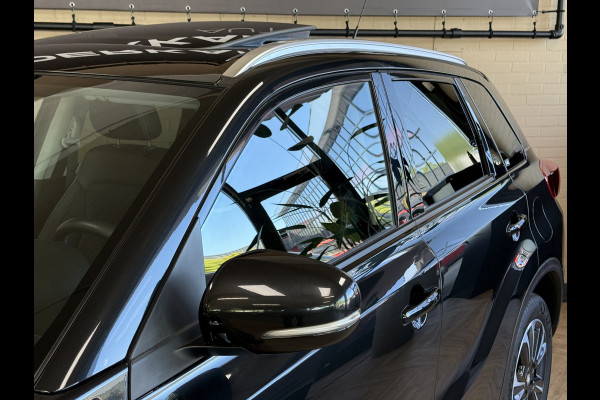 Suzuki Vitara 1.4 Boosterjet AllGrip Comfort | Trekhaak | Pano | 17" | Carplay | Camera | ACC | Dodehoek | Stoelverwarming | 100% onderhouden!
